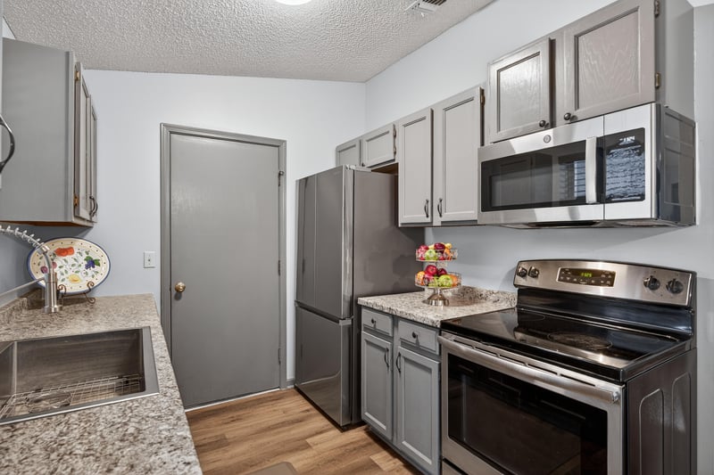 Photo 12 of 6246 Alfredo Dr W, Jacksonville, FL 32244, photographed by Megapixeler