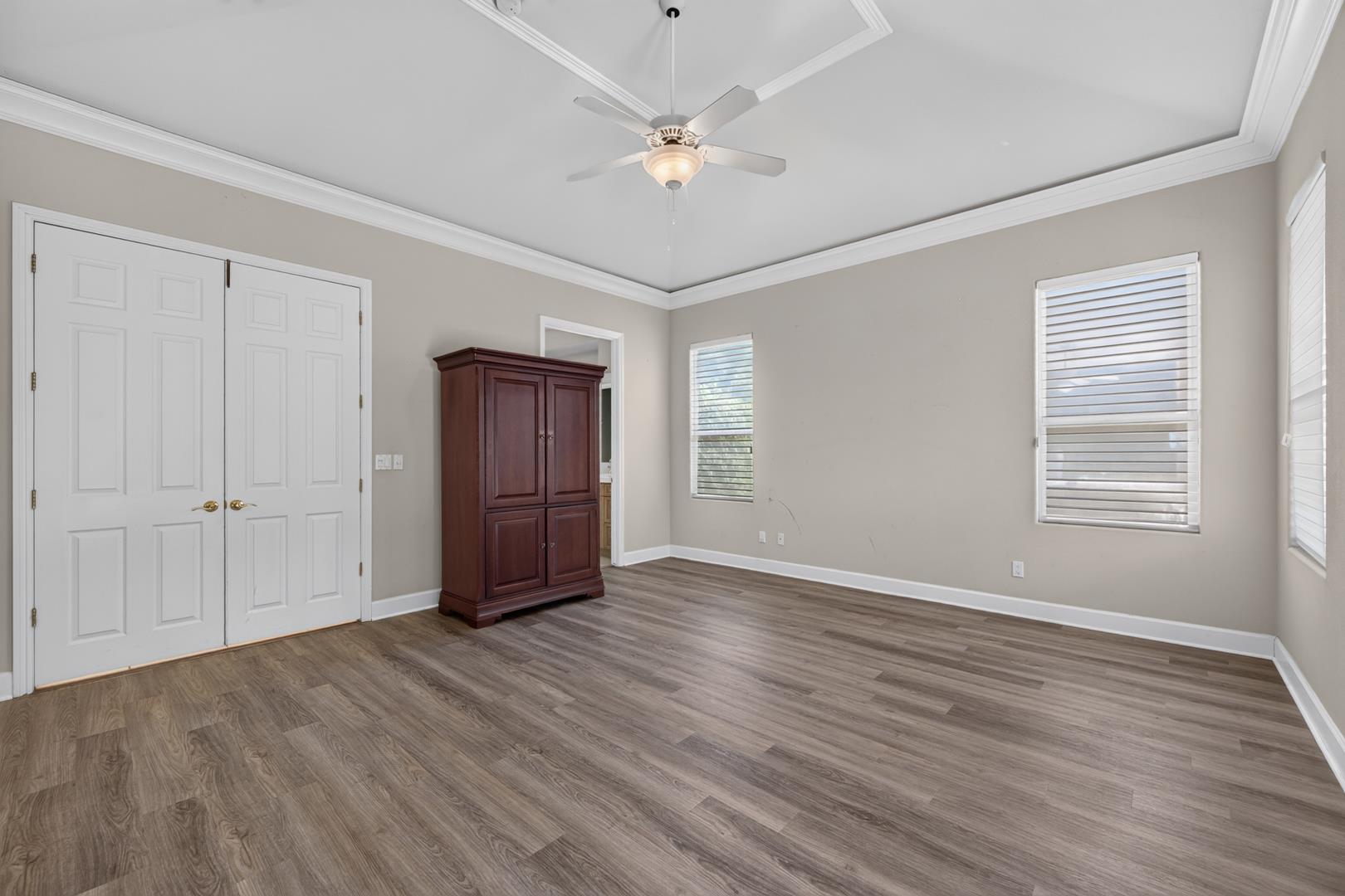 11 W Jordan Ave, photo 60
