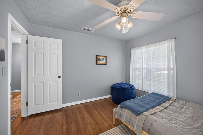 Bedroom with double closet doors at 5843 Ovella Rd, Jacksonville, FL 32244