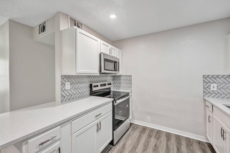 Photo 11 of 10268 Craig Dr, Jacksonville, FL 32225, photographed by Megapixeler