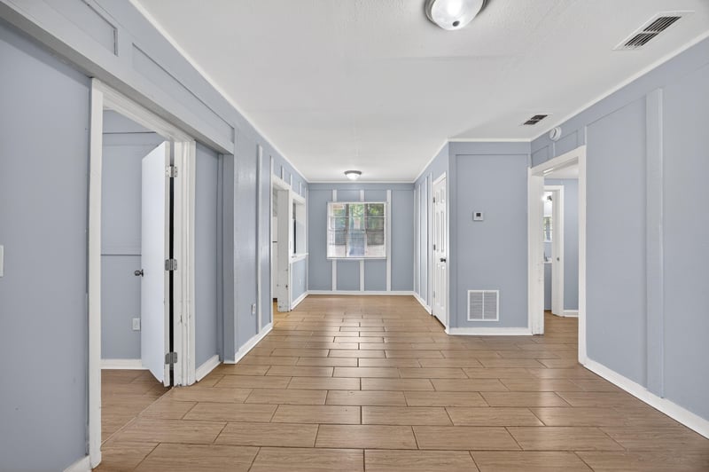 Photo 8 of 2960 W 10th St, Jacksonville, FL 32254, photographed by Megapixeler