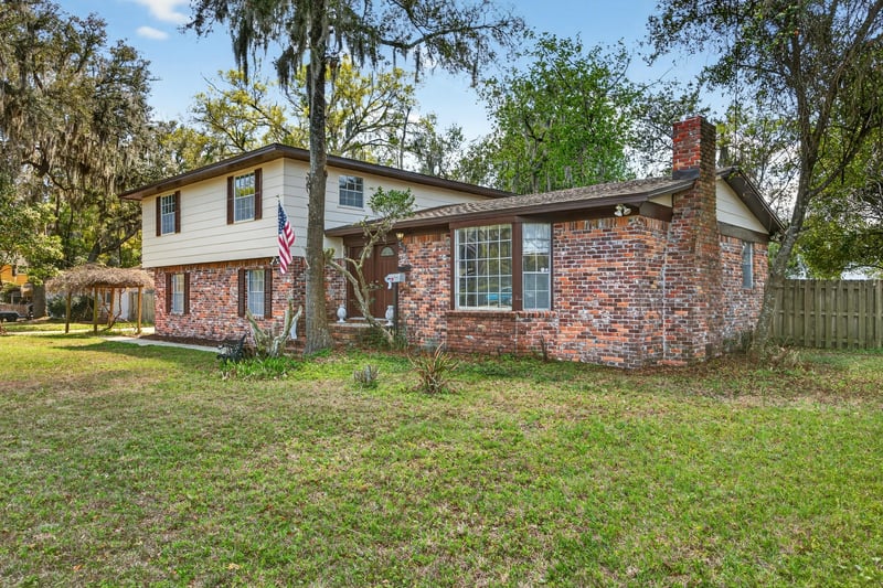 Photo 3 of 2750 Cedarcrest Dr, Orange Park, FL 32073, photographed by Megapixeler