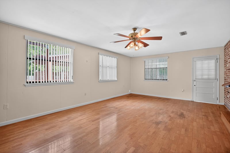 Photo 11 of 1261 Lamanto Ave E, Jacksonville, FL 32211, photographed by Megapixeler