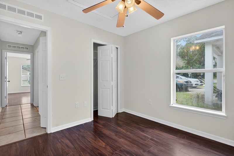 Photo 23 of 2042 Wiley Oaks Ln, Jacksonville, FL 32210, photographed by Megapixeler