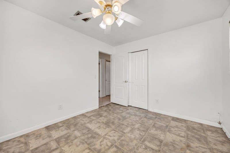 Photo 21 of 5676 Flagstaff Rd, Jacksonville, FL 32207, photographed by Megapixeler