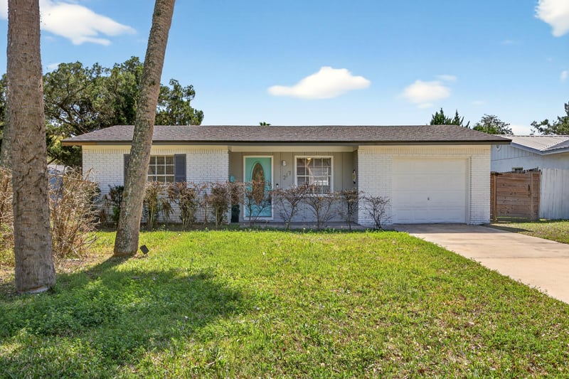 Photo 1 of 217 Carver St W, St. Augustine, FL 32080, photographed by Megapixeler
