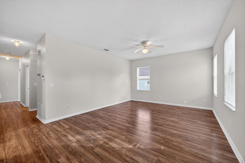 Photo 5 of 821 Oak Arbor Cir, Jacksonville, FL 32206, photographed by Megapixeler