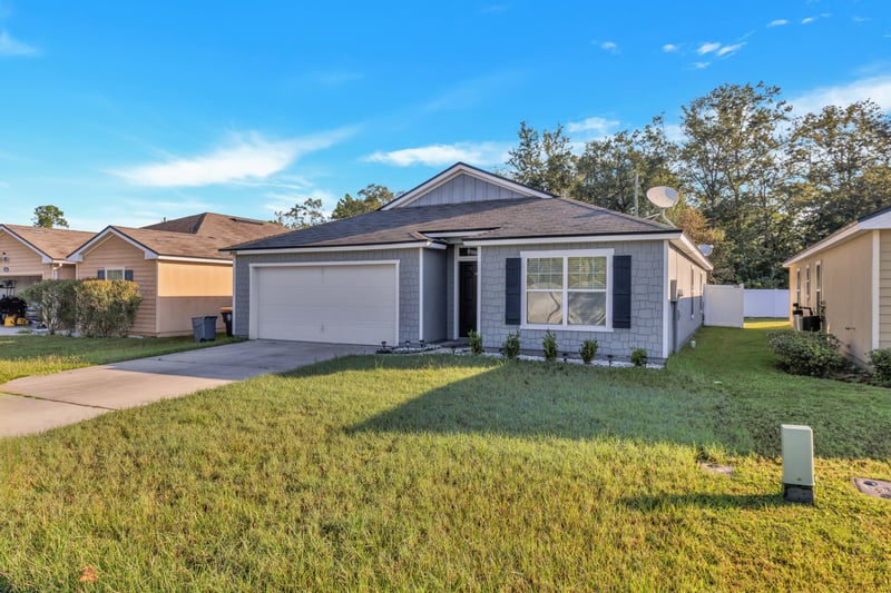 Front Elevation Angle View at 2633 King Louis Dr, Jacksonville, FL 32254