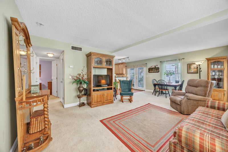 Photo 5 of 3434 Blanding Blvd unit 214, Jacksonville, FL 32210, photographed by Megapixeler