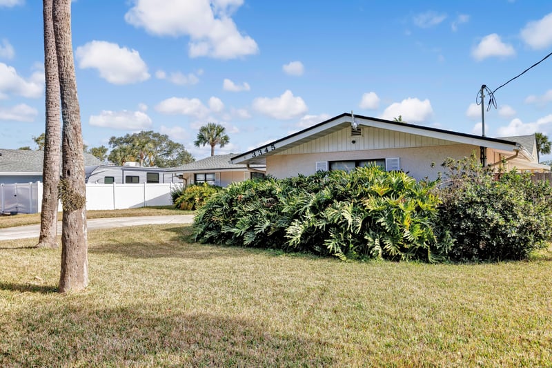 Photo 5 of 3345 Eunice Rd, Jacksonville, FL 32250, photographed by Megapixeler