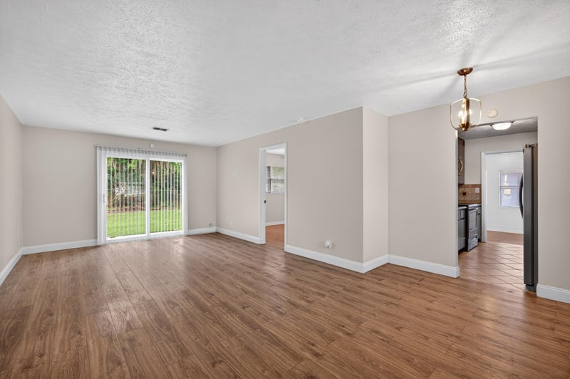 Photo 4 of 2839 Loran Dr W, Jacksonville, FL 32216, photographed by Megapixeler