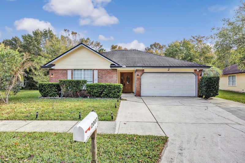 Front not sign at 2007 Hovington Cir E, Jacksonville, FL 32246