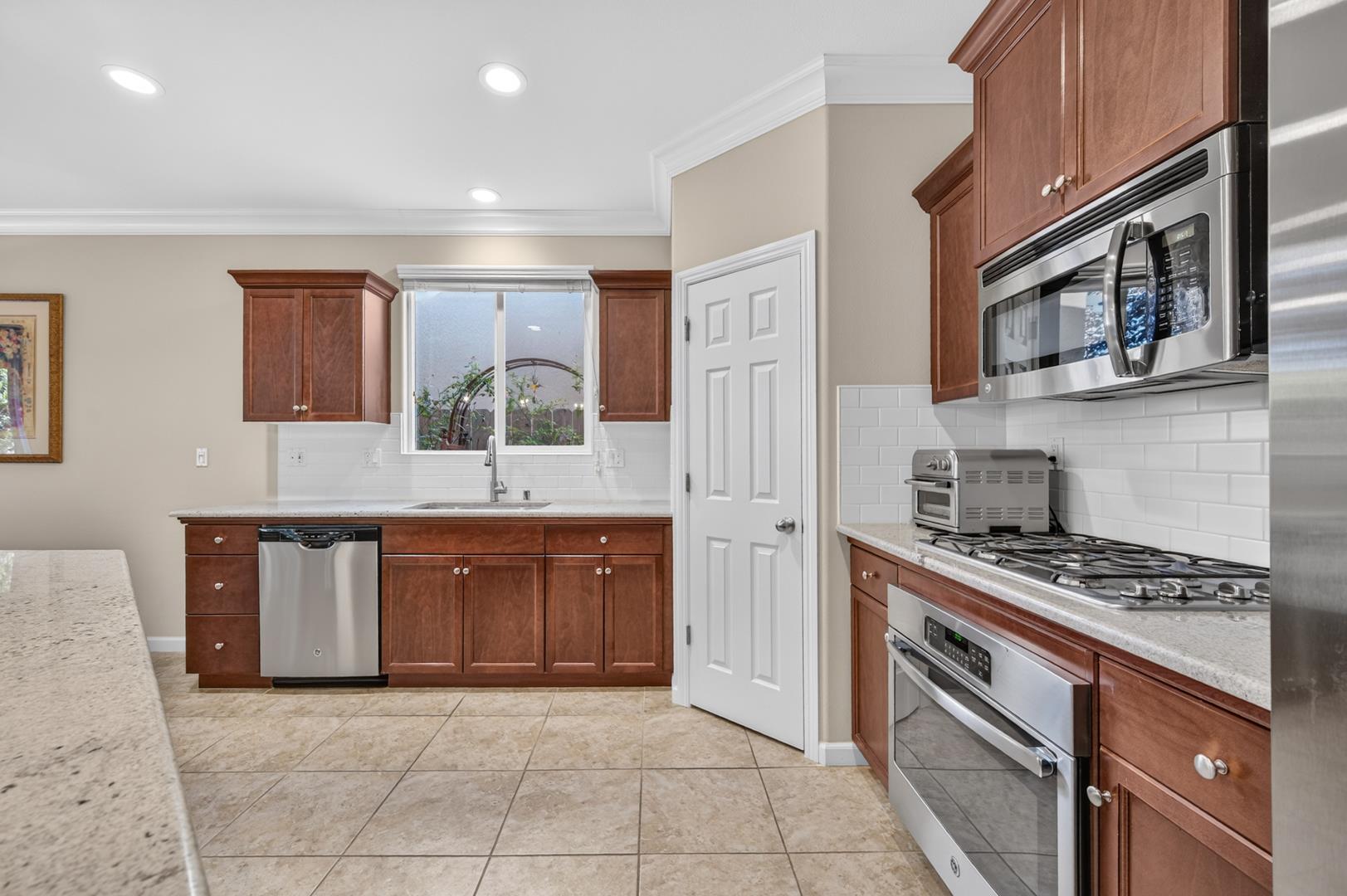 3501 Griffith Ave, photo 17