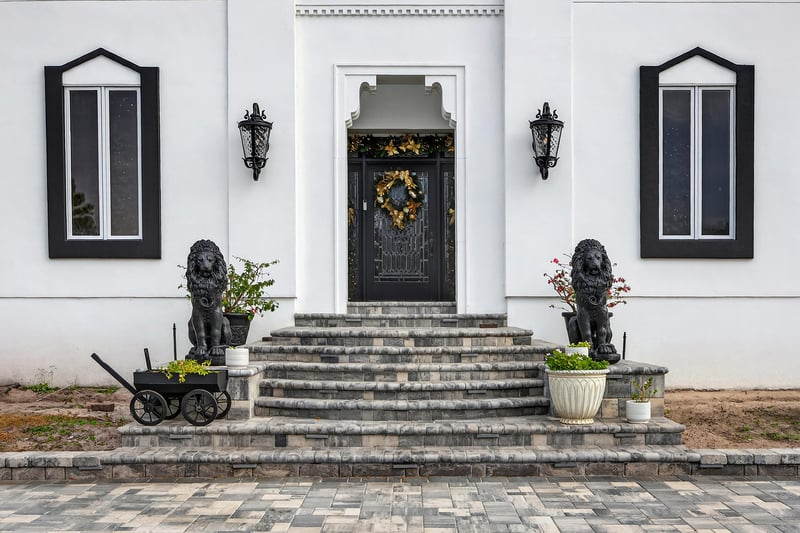 Exterior Entrance at 7987 Hollyridge Rd, Jacksonville, FL 32256