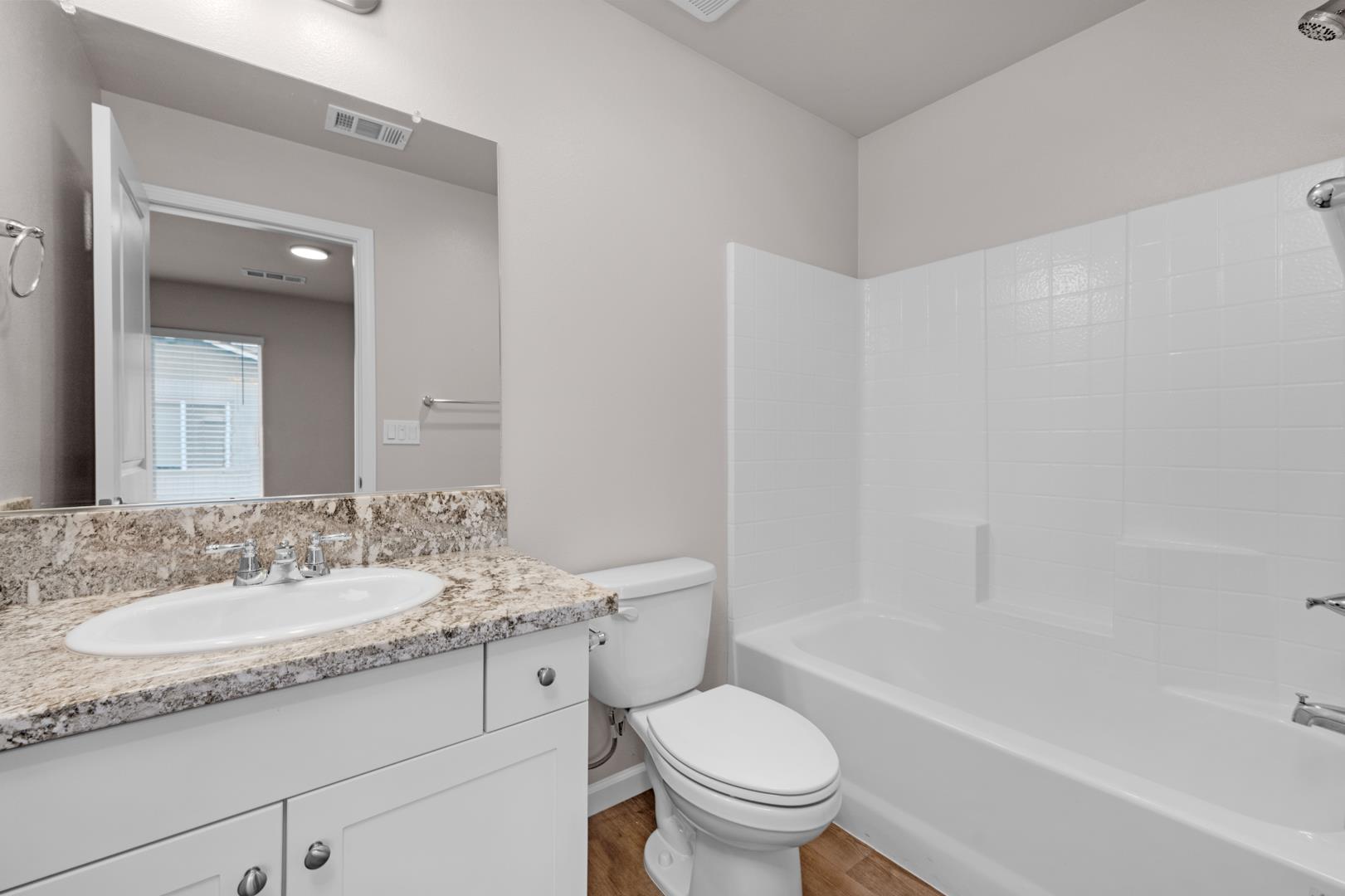 410 S Summit St, photo 30