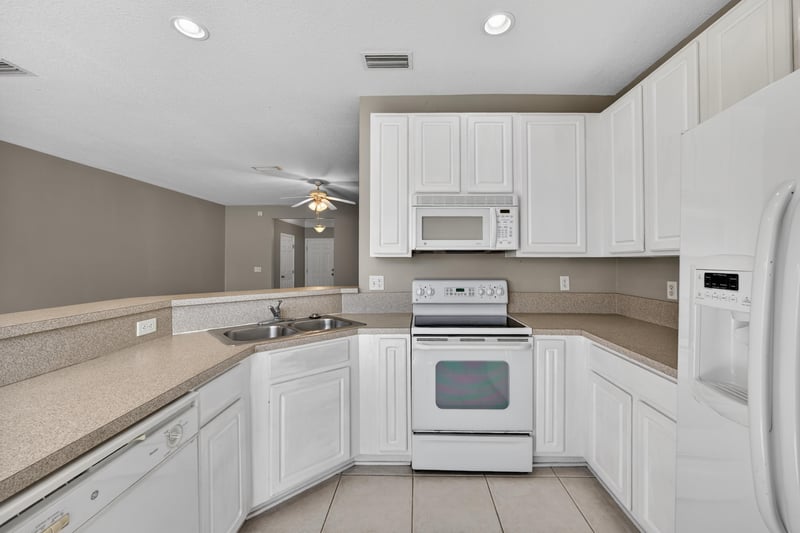 Photo 11 of 7152 Stonelion Cir, Jacksonville, FL 32256, photographed by Megapixeler
