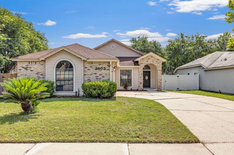Photo 1 of 3805 Tallcott Dr, Jacksonville, FL 32246, photographed by Megapixeler