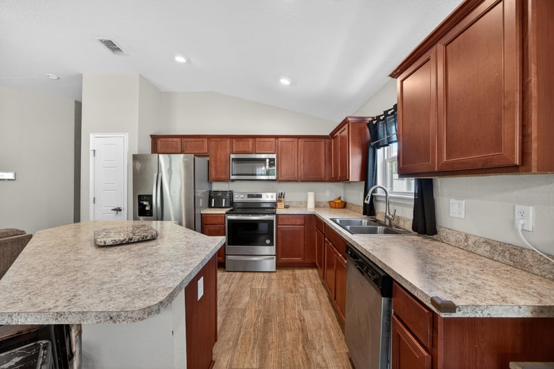 Photo 8 of 7841 Wyoming St, Jacksonville, FL 32220, photographed by Megapixeler