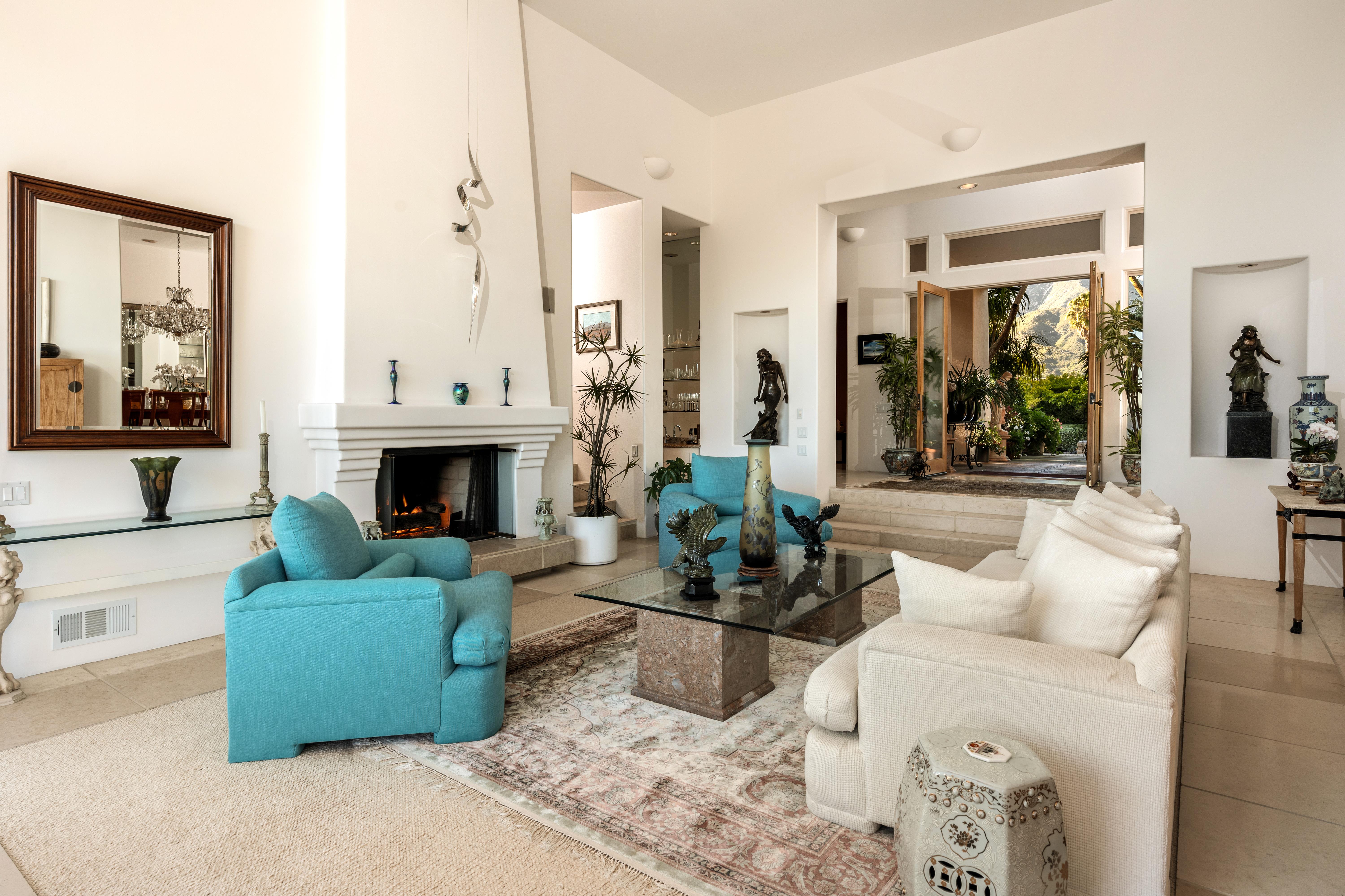 Real estate photography virtual tour of chef's kitchen at 11 Hunt Drive, Santa Barbara CA by VirTour Media