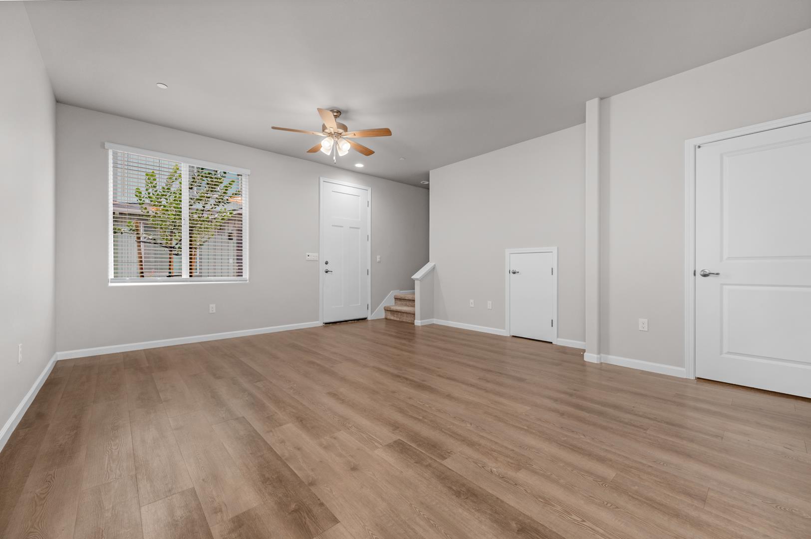 410 S Summit St, photo 9