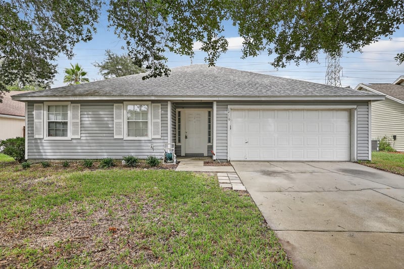 Front at 12119 Cancun Dr, Jacksonville, FL 32225