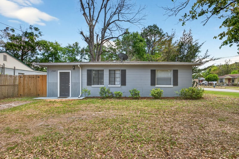 Photo 1 of 2960 W 10th St, Jacksonville, FL 32254, photographed by Megapixeler
