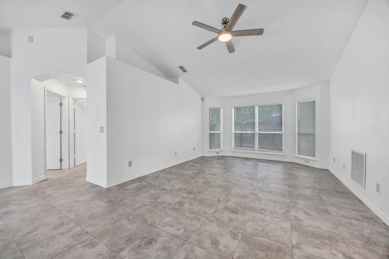 Photo 9 of 9100 Castle Rock Dr, Jacksonville, FL 32221, photographed by Megapixeler