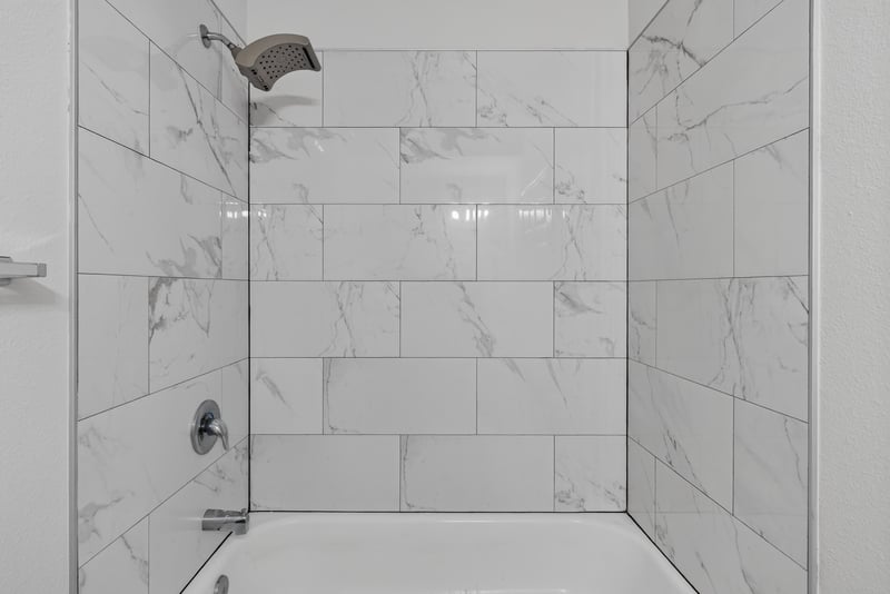 Tiled shower, photographed by Megapixeler on Lem Turner Rd, Jacksonville