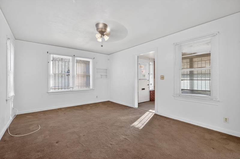 Photo 9 of 345 E 44th St, Jacksonville, FL 32208, photographed by Megapixeler