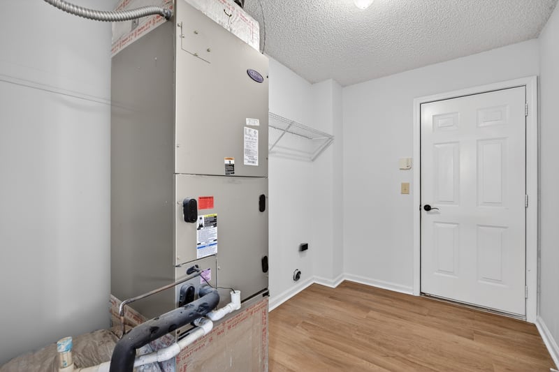 Laundry at 2912 Cranes Landing Ct, Orange Park, FL 32073