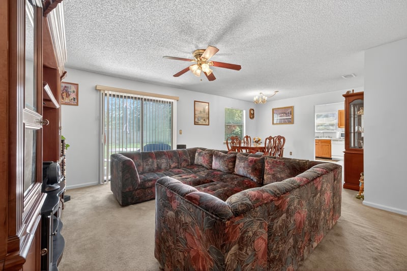 Photo 7 of 7987 Winterwood Ln, Jacksonville, FL 32210, photographed by Megapixeler