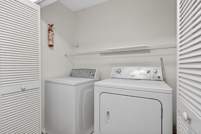 Photo 18 of 1604 Arcadia Dr, Jacksonville, FL 32207, photographed by Megapixeler