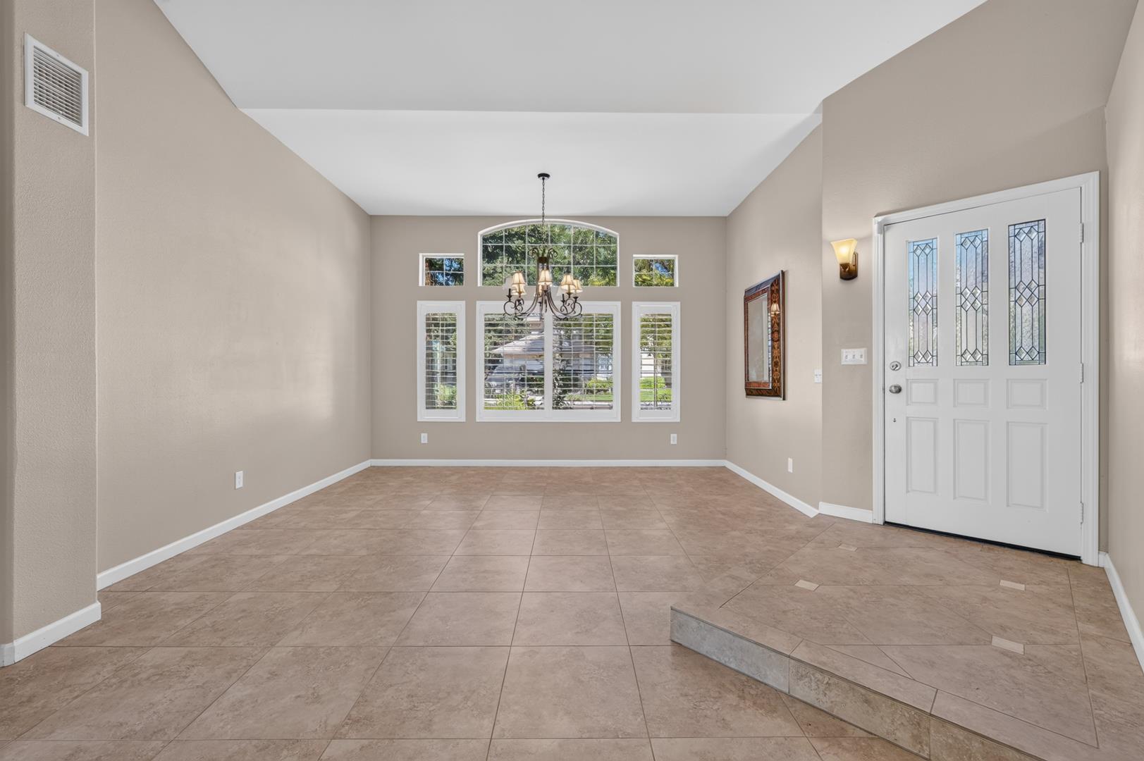 1327 E La France Dr, photo 15