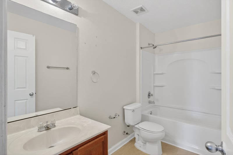 Upstairs Bathroom at 2454 Britney Lakes Ln, Jacksonville, FL 32221