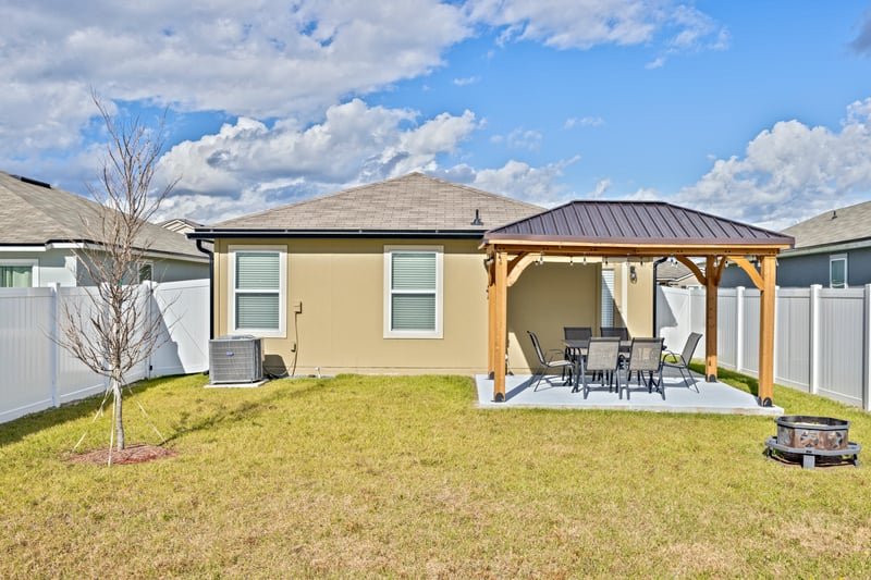 Back of the House at 2433 Falling Star Ln, Green Cove Springs, FL 32043