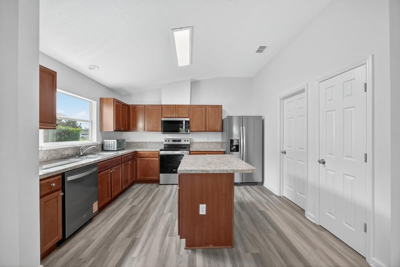 Photo 12 of 7551 Mishkie Dr, Jacksonville, FL 32244, photographed by Megapixeler