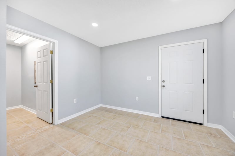 Photo 8 of 2848 W 11th St, Jacksonville, FL 32254, photographed by Megapixeler