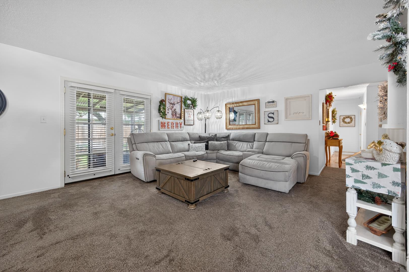 1334 Karen Ave, photo 7