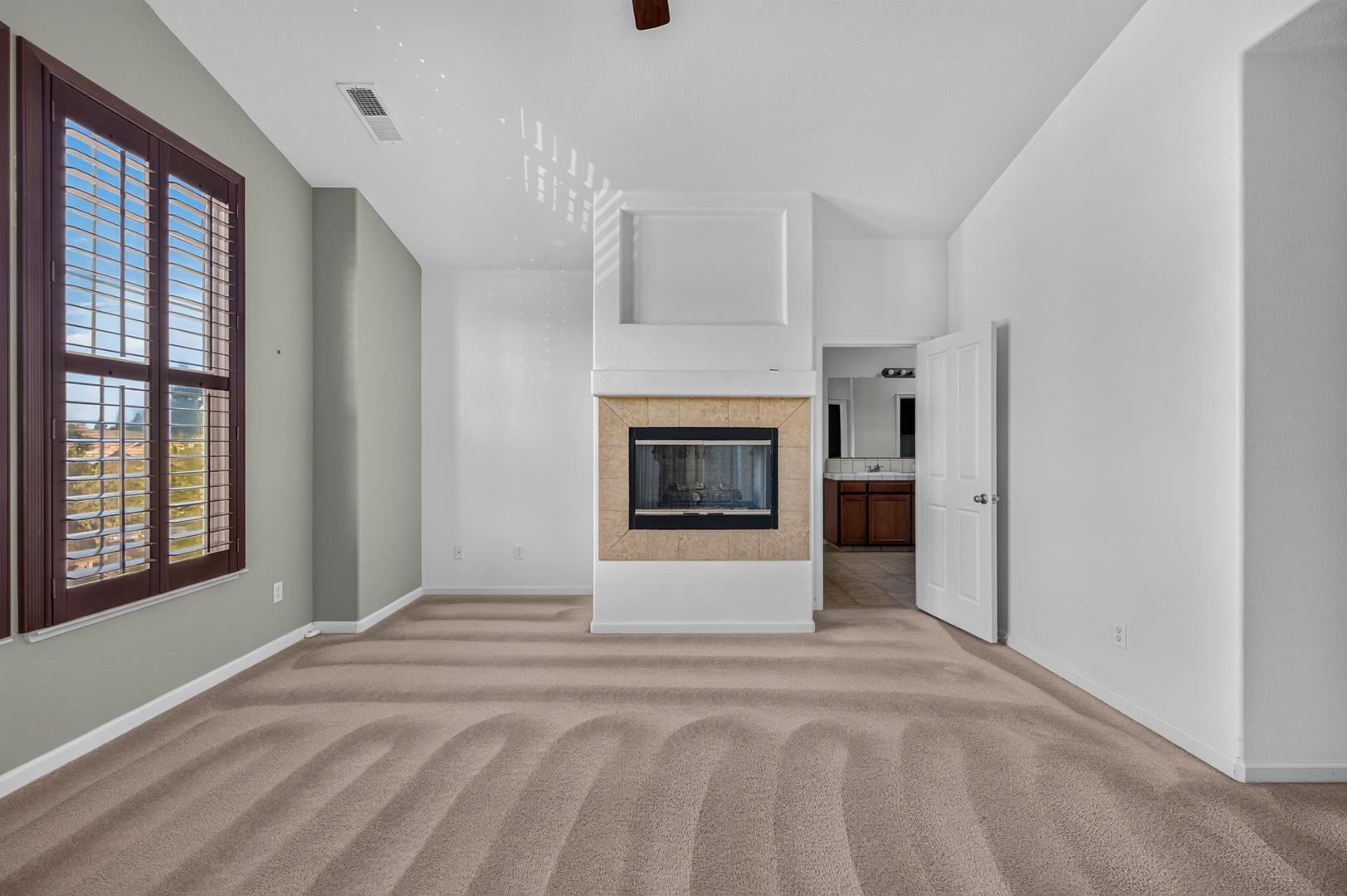 1114 E Oakmont Ave, photo 56