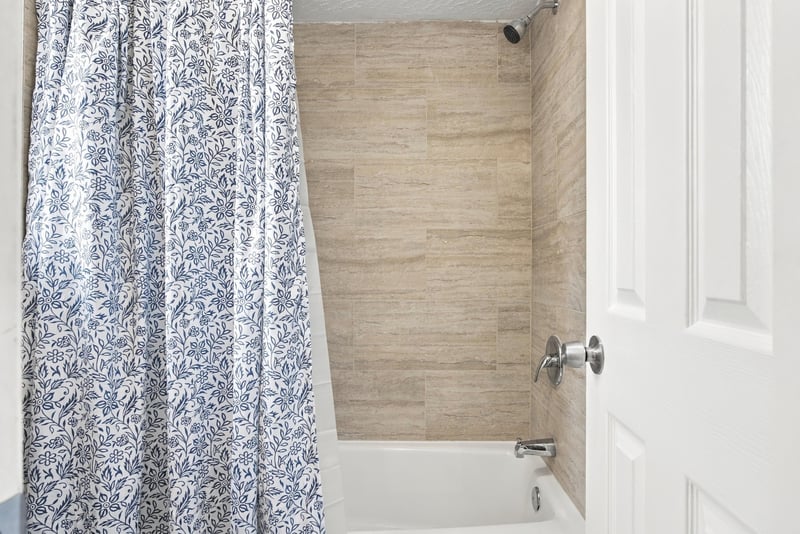 Bathroom shower interior view with curtain, photographed by Megapixeler on Crosby Ln, Orange Park