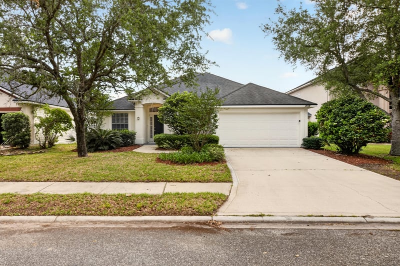 Photo 2 of 3047 Stonewood Way, Orange Park, FL 32065, photographed by Megapixeler