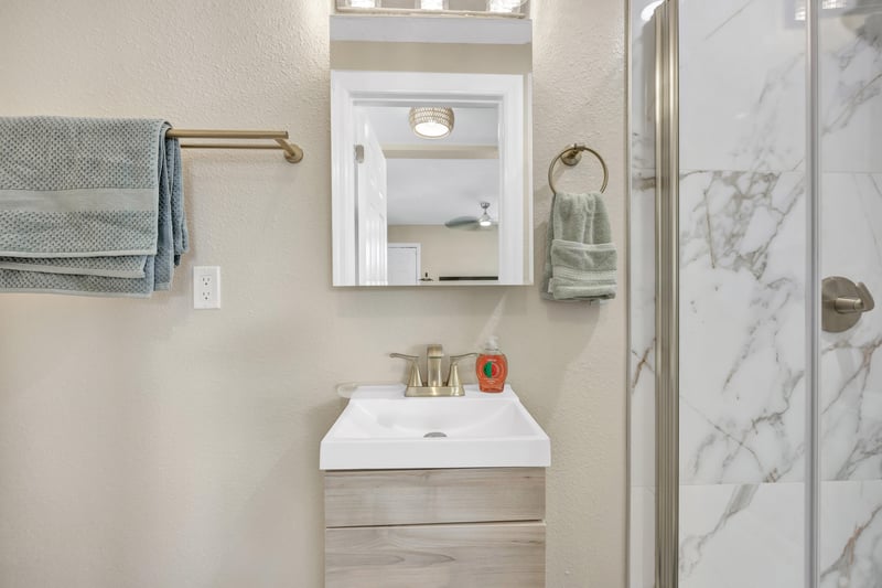 Photo 17 of 1510 Naldo Ave, Jacksonville, FL 32207, photographed by Megapixeler