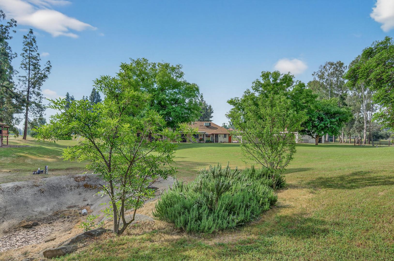 11640 E Sierra Ave, photo 55