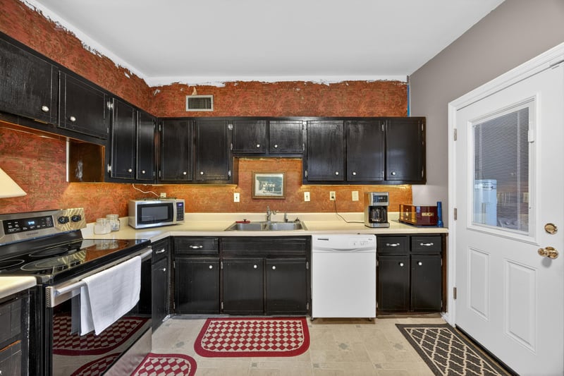Photo 8 of 2143 Newberry Rd, Jacksonville, FL 32218, photographed by Megapixeler