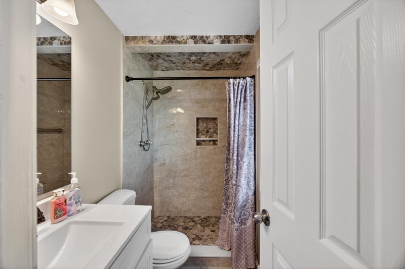 Primary Bathroom 2 at 3627 County Road 218, Middleburg, FL 32068
