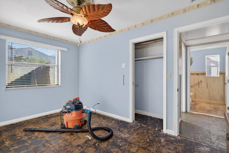 Photo 18 of 1328 14th Ave N, Jacksonville Beach, FL 32250, photographed by Megapixeler