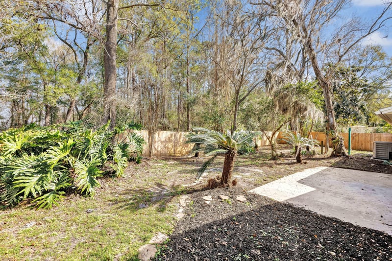 Photo 36 of 947 Grove Park Dr E, Orange Park, FL 32073, photographed by Megapixeler