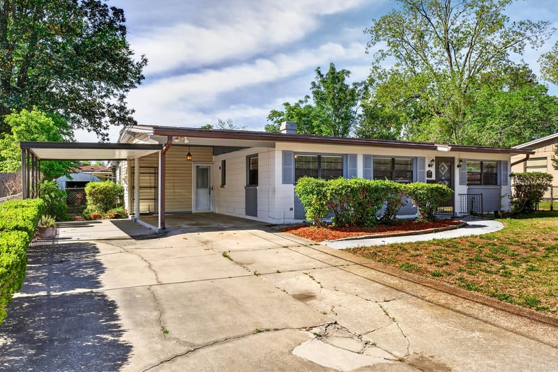 Photo 5 of 7638 Crest Dr N, Jacksonville, FL 32221, photographed by Megapixeler