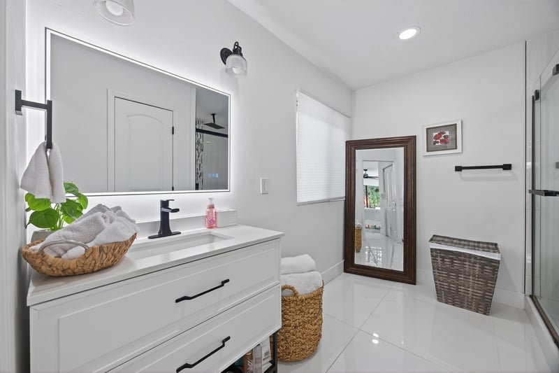 Photo 25 of 7805 Baymeadows Cir W, Jacksonville, FL 32256, photographed by Megapixeler