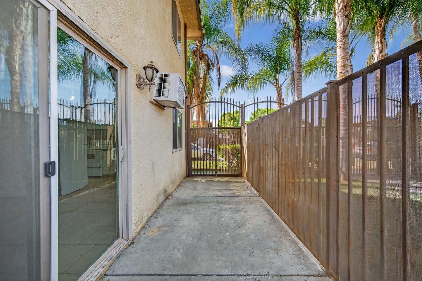 1348 E San Bruno Ave, photo 29